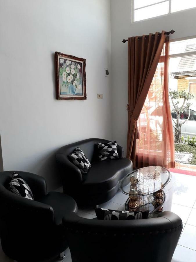 Villa Puncak Garuda A5 บาตู ภายนอก รูปภาพ
